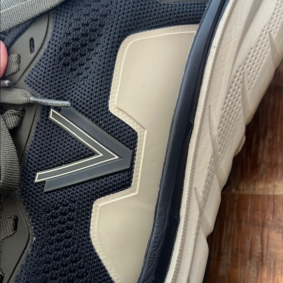 Vionic Navy and Taupe Sneakers, Men’s 12 - Picture 6 of 10